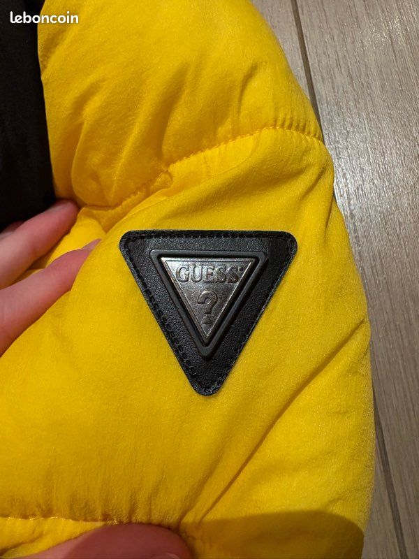 Veste Matelassée Jaune Vif – Guess – D'occasion En Bon état