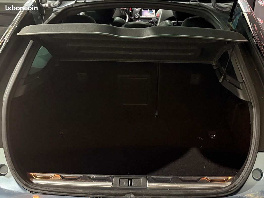 DS DS 5 1.6 e-HDi - 115ch - BVA So Chic - garantie 6 mois (image 23)