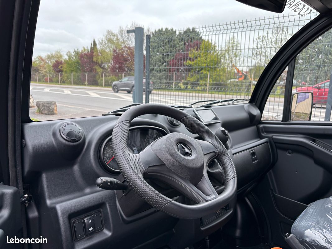 Voiture sans permis AIXAM PRO DTRUCK (image 5)