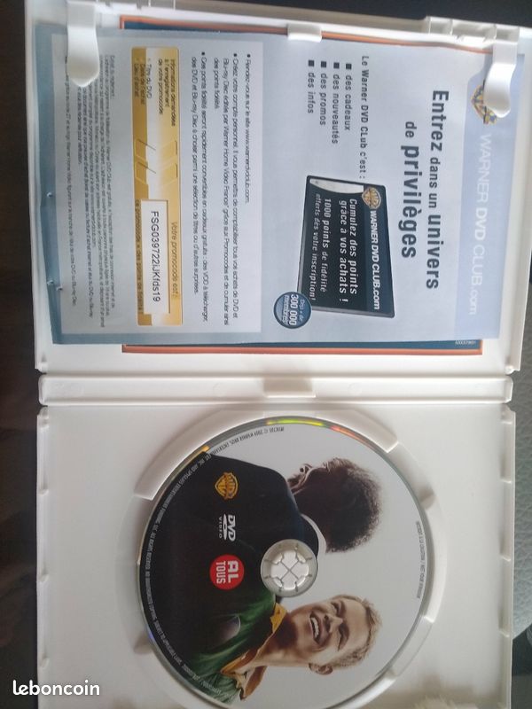 Invictus DVD (image 3)