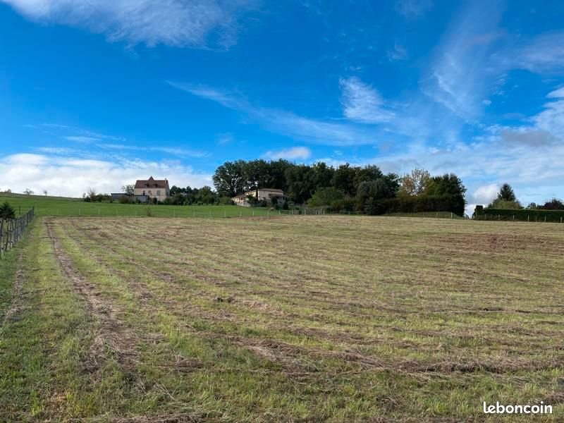 Terrain 3299 m² · à Castels et Bézenac · 73 897 €
