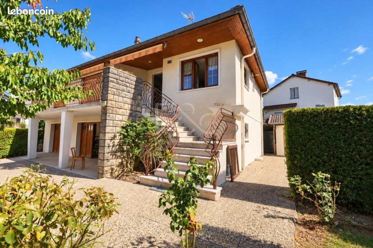 Maison 4 pièces 93 m² · à Bron · 93 m² · 578 000 €