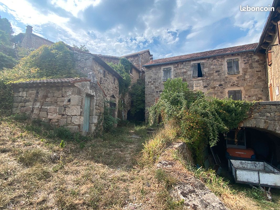 Maison 3 pièces 40 m² · à Saint-Pierre-Saint-Jean · 40 m² · 100 000 €