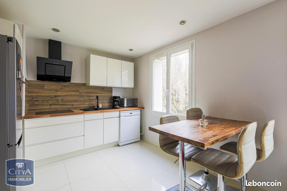 Appartement 4 pièces 73 m² · à Grenoble · 73 m² · 860 €/mois