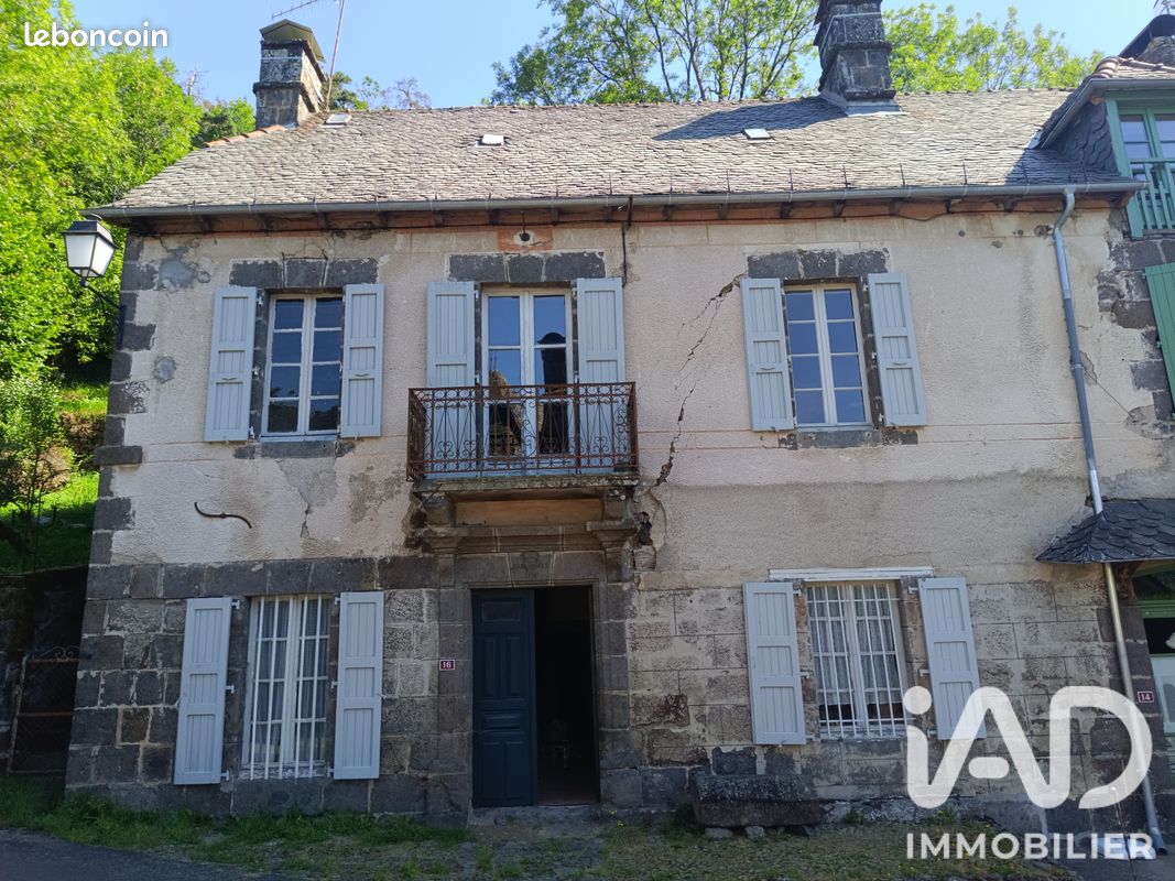Maison 5 pièces 100 m² · à Tournemire · 100 m² · 58 000 €