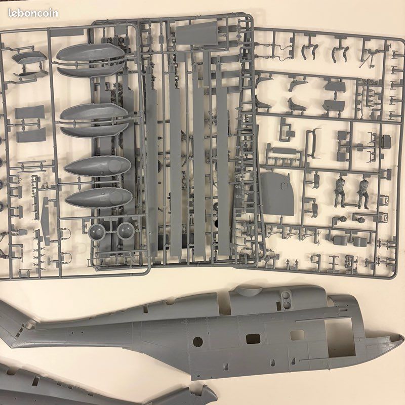 Maquette Hélicoptère 1/35 HELLER Ref 80489 Super Frelon Exocet (sans