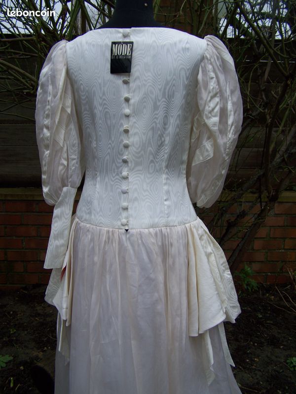 Robe de Mariée Vintage Couture Moire de soie Huis PAULA T 38-40 022 (image 8)