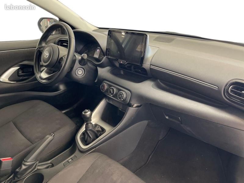 Toyota Yaris 120 VVT-i Dynamic Business 5p MC24 (image 22)