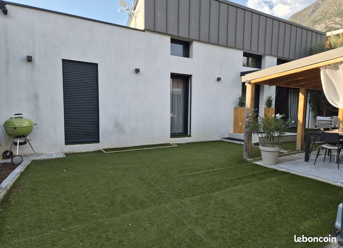 Maison 5 pièces 105 m² · à Saint-Égrève · 105 m² · 487 000 €