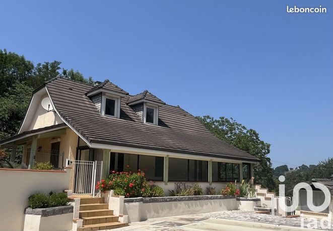 Propriété 4 pièces 135 m²