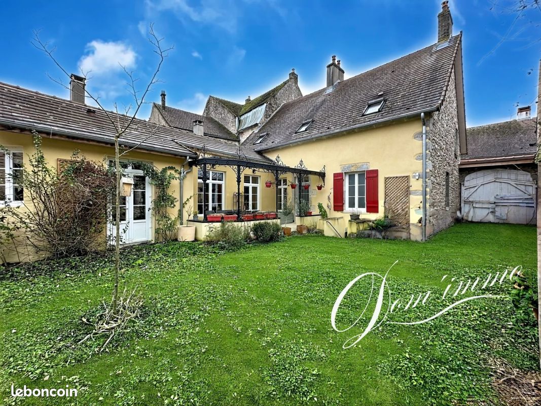 Maison 7 pièces 190 m² · à Rouvray · 190 m² · 298 000 €