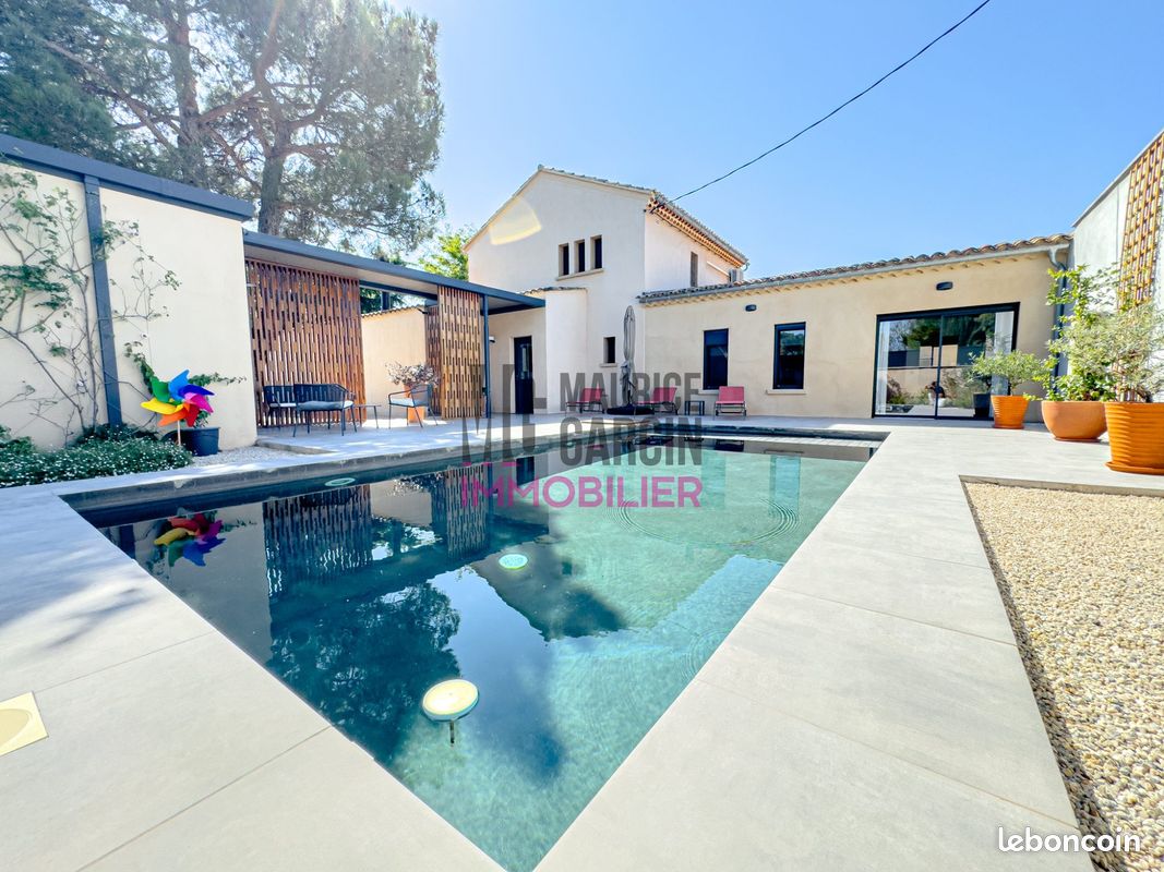 Maison 6 pièces 190 m² · à Châteauneuf-de-Gadagne · 190 m² · 719 000 €