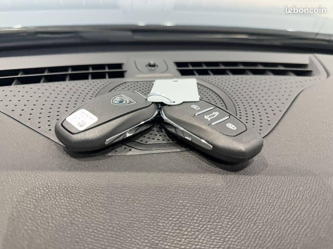PEUGEOT 308 Hybrid 136 e-DCS6 Allure (image 15)