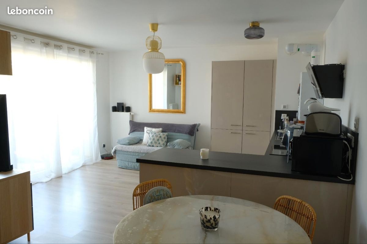 Parking 61 m² · à Clamart · 61 m² · 395 000 €