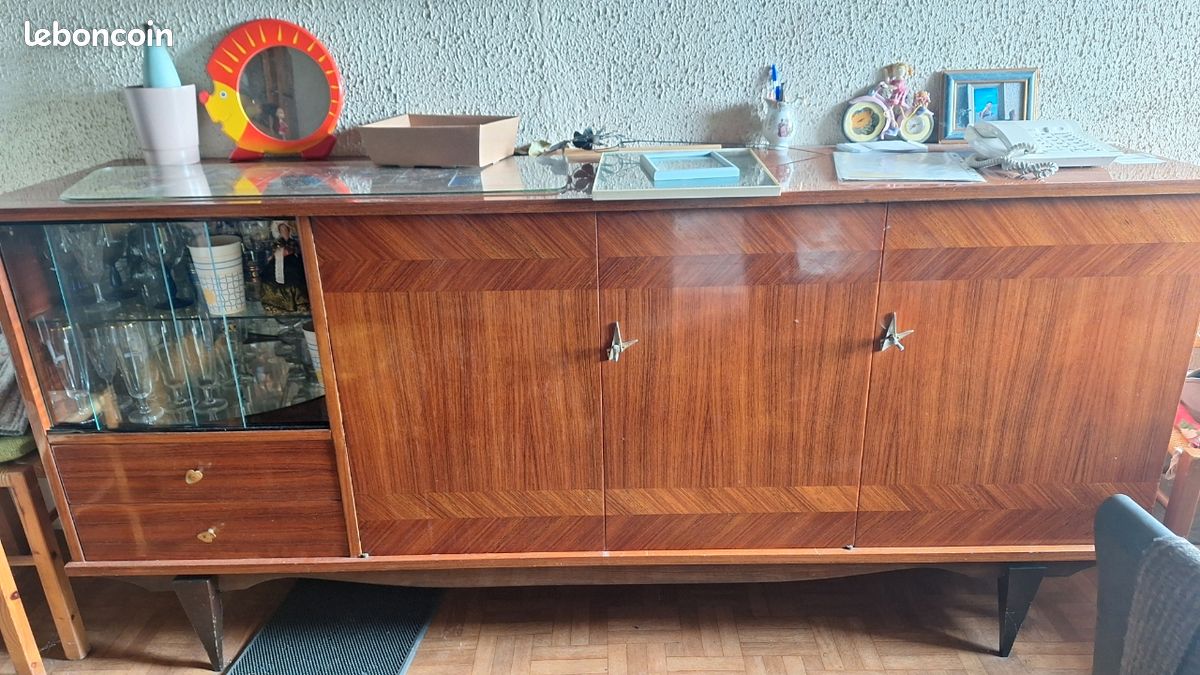 Bahut (image 1)