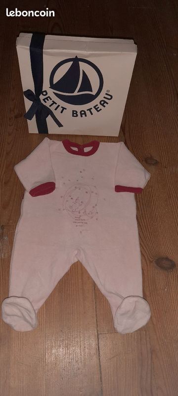 Joli pyjama / dors bien PETIT BATEAU fille 3 mois (image 1)