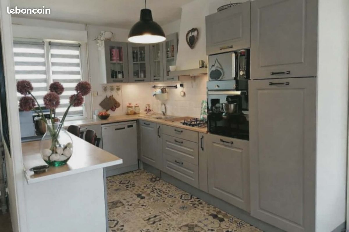 Maison 7 pièces 100 m² · à Nesle · 100 m² · 950 €