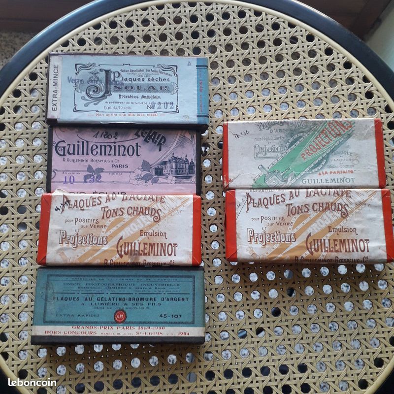 Lot De 11 Boîtes De Plaques Et Feuilles Photo Anciennes – Matériel Photo Vintage