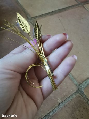 Broche Ancienne Vintage Bouquet De Fleurs En Or Patiné Et Cristaux - Occasion