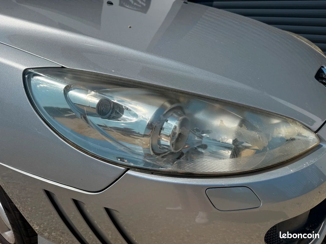 PEUGEOT 407 COUPE 2.2e 16v Griffe (image 28)