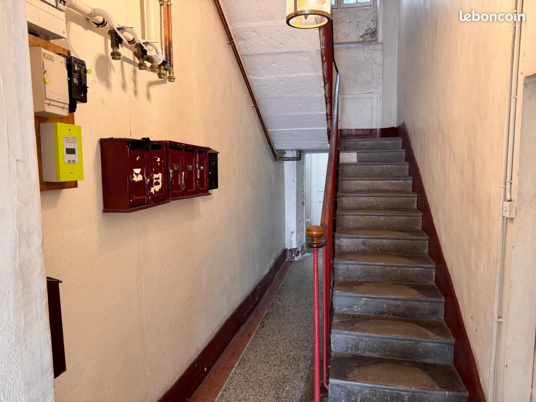 Local commercial 450 m² · à Clermont-Ferrand · 450 m² · 495 000 €