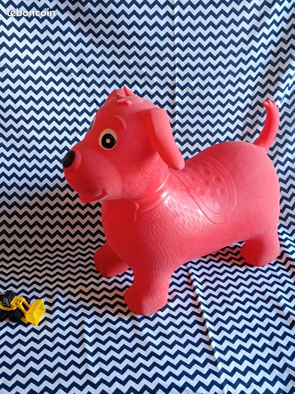 Chien sauteur gonflable (image 1)