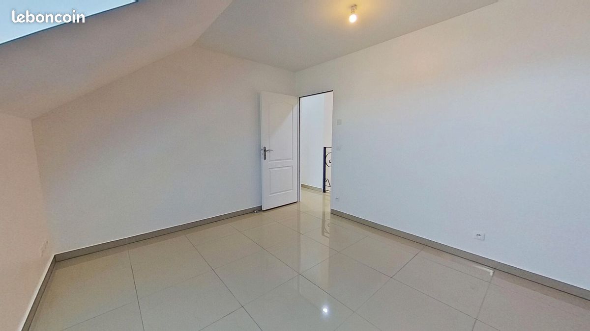 Appartement a louer - 4 pièce(s) - 83 m2 - Surfyn