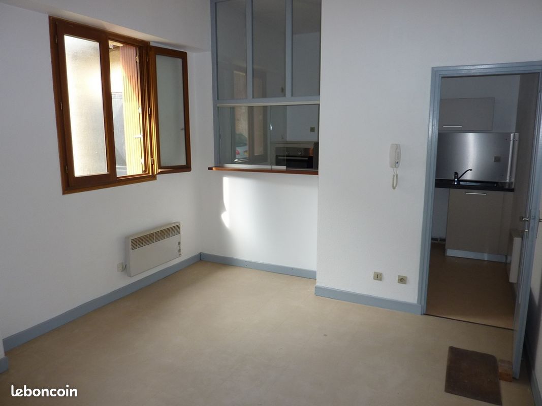 T2, 34, rue François Chénieux à LIMOGES , 40 m² 390 HC - Limoges 87000 Centre-Hôtel de Ville Emailleurs (image principale 1)