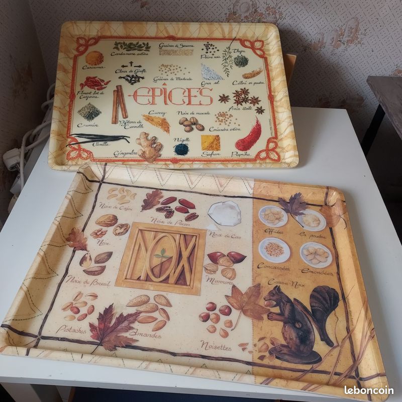 Lot De Plateaux-repas Télé Vintage En Mélamine – Blanc Cassé, Années 70-80, Très Bon état