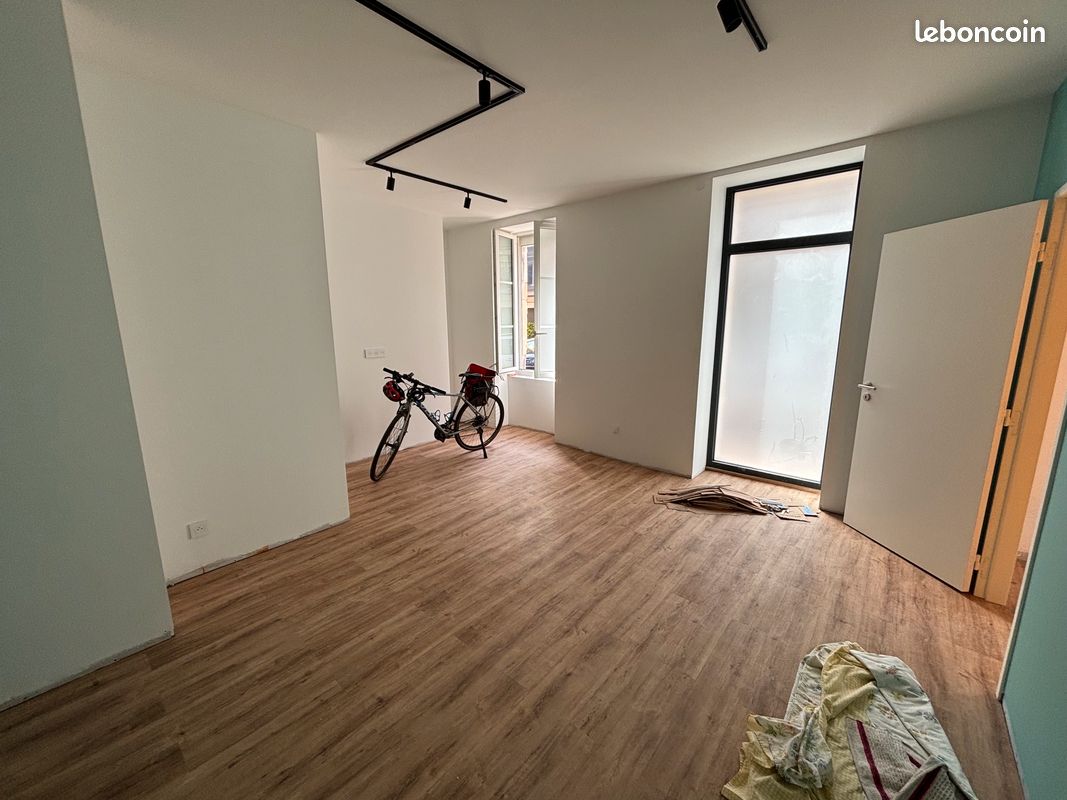 Local commercial 3 pièces 60 m² · à Dijon · 60 m² · 650 €/mois