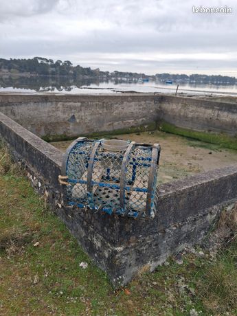 Vêtements de pêche et bottes de pêcheur dans le sud-ouest lyonnais