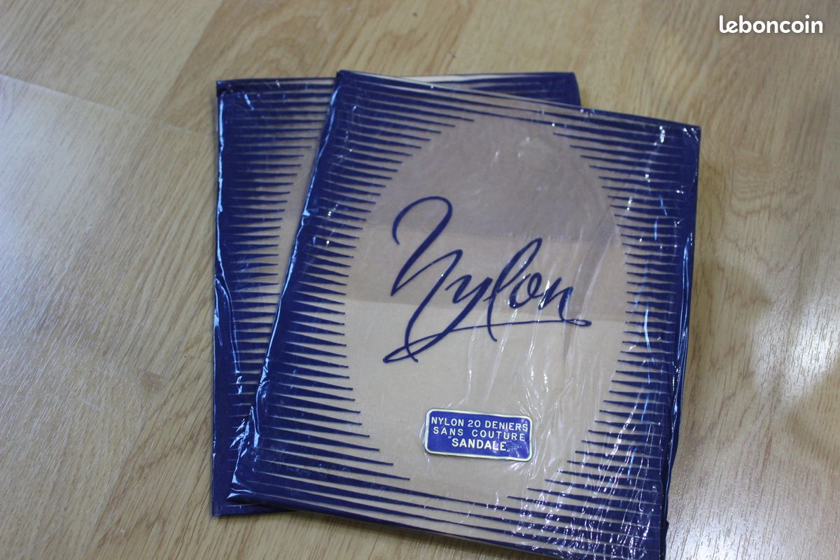 Lot de 2 paires de bas nylon stockings vintage chair clair T1 (image 1)