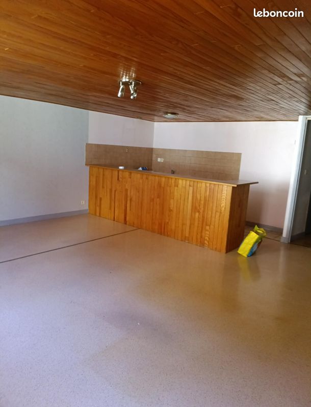 Appartement 2 pièces 65 m² · à Saint-Claude · 65 m² · 410 €