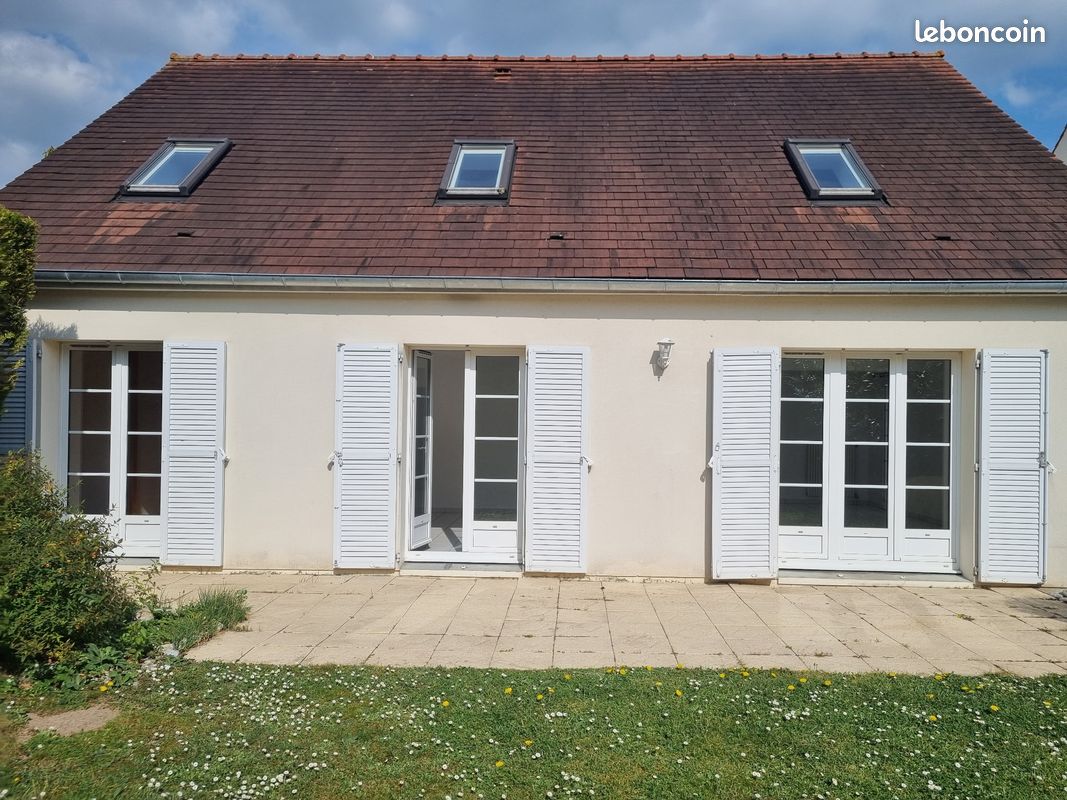 Maison 6 pièces 160 m² · à Amiens · 160 m² · 1 630 €