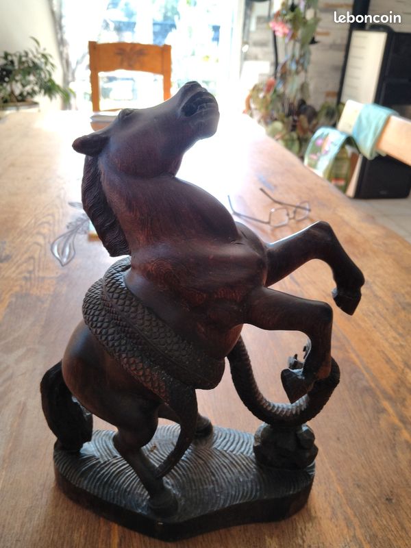 Sculpture cheval cabré avec serpent (image 3)