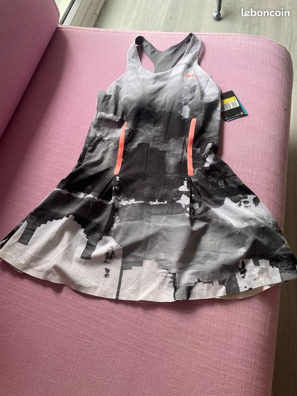 Robe neuve tennis Maria Sharapova (image 4)