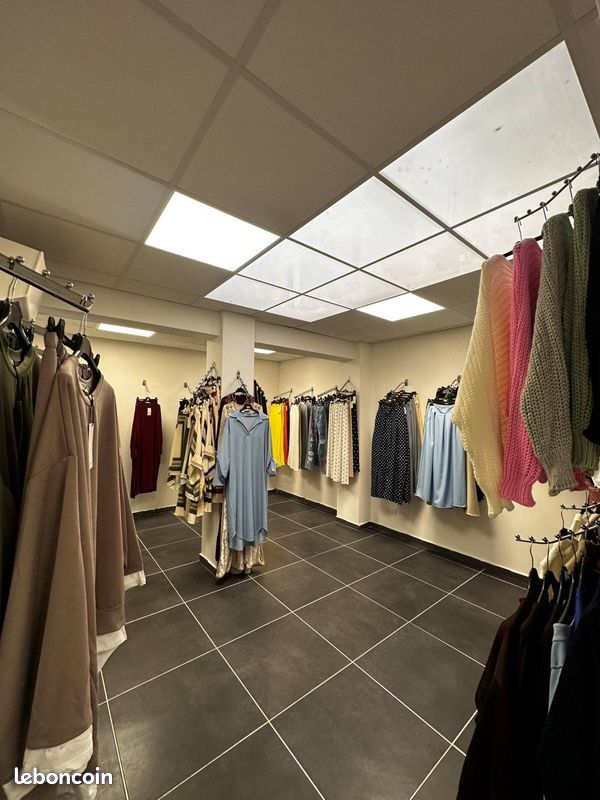 Local commercial 2 pièces 60 m² · à Nîmes · 60 m² · 1 080 €/mois