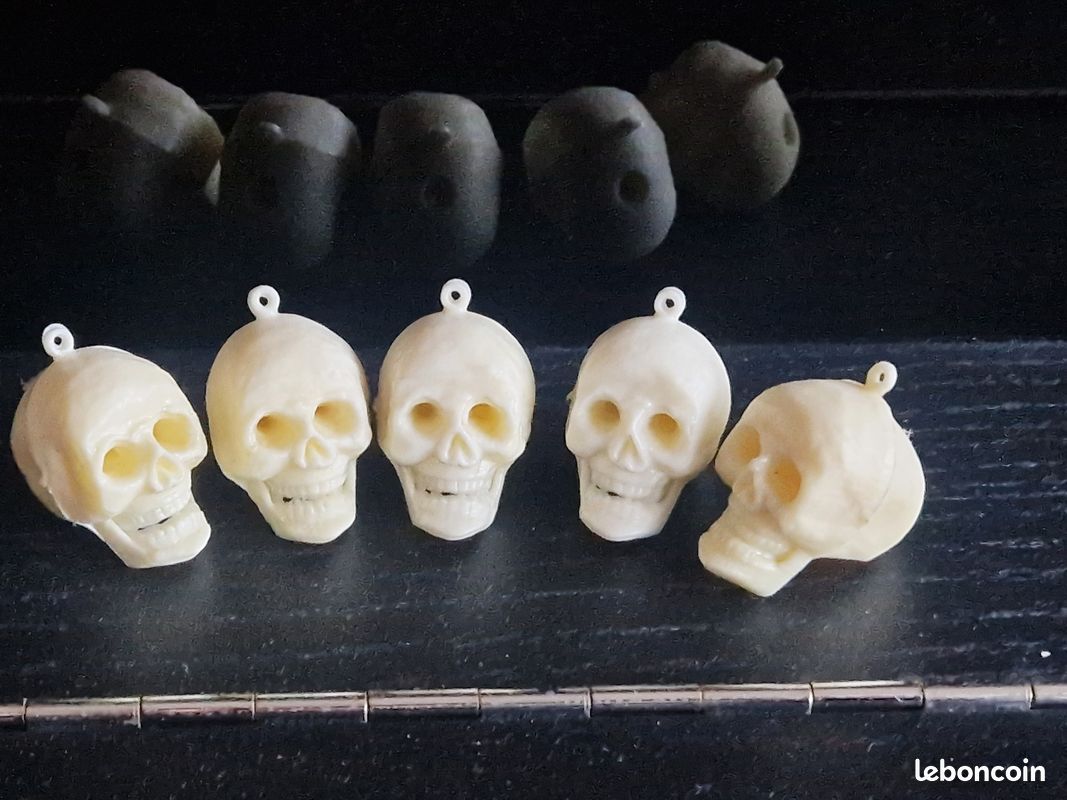 Lot tête de mort Halloween (image 1)