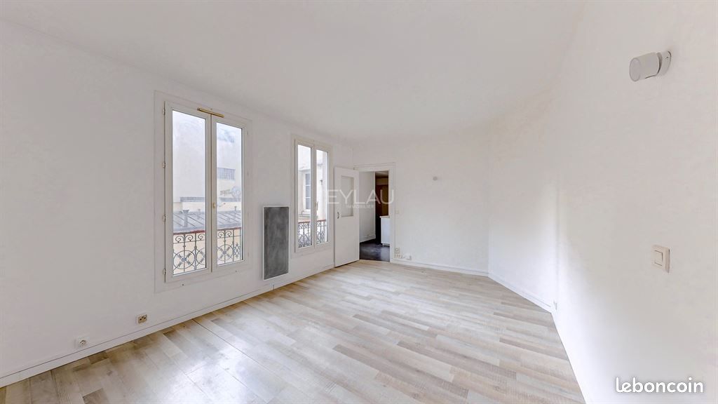 Appartement 1 pièce 27 m² · à Paris · 27 m² · 215 000 €