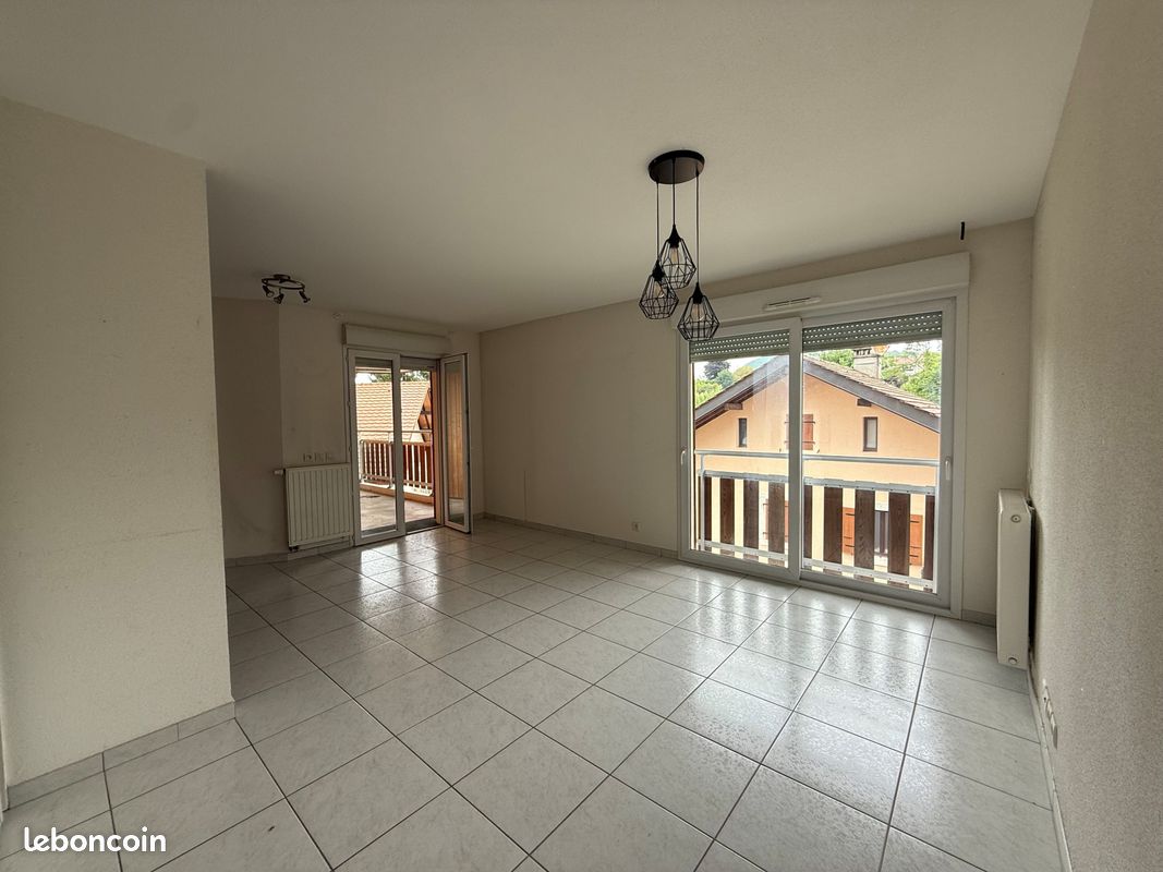 Appartement 2 pièces 49 m² · à Perrignier · 49 m² · 1 000 €/mois