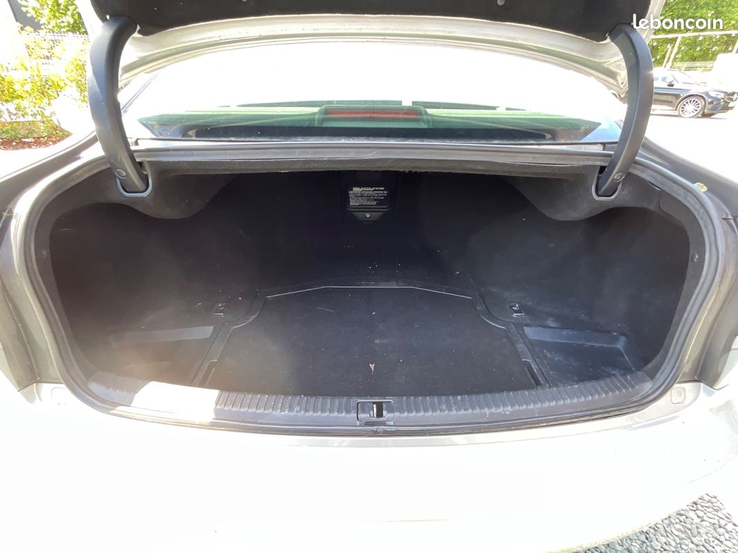 Lexus is 2.2 220d 175ch finition executive / regulateur / suivi (image 11)
