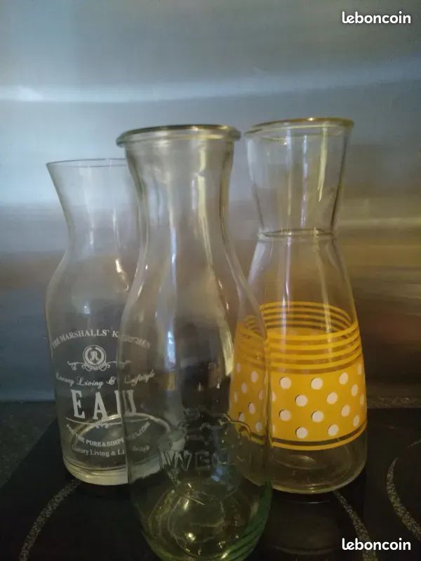 3 carafes (image 1)