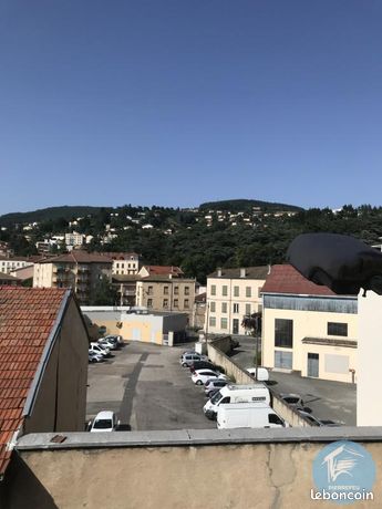 https://img.leboncoin.fr/api/v1/lbcpb1/images/cd/07/06/cd07064ebb5060baf40c554365b2b17ea9c0b8a1.jpg?rule=ad-image