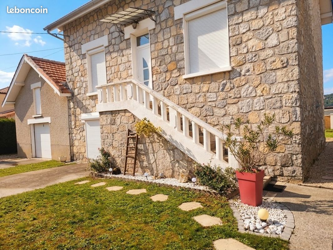 Maison 7 pièces 165 m² · à Terrasson-Lavilledieu · 165 m² · 2 800 000 €