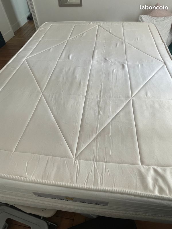 Pack lit complet 140x190 cm - Matelas + Sommier Blanc / Royal Palace Bedding (image 5)
