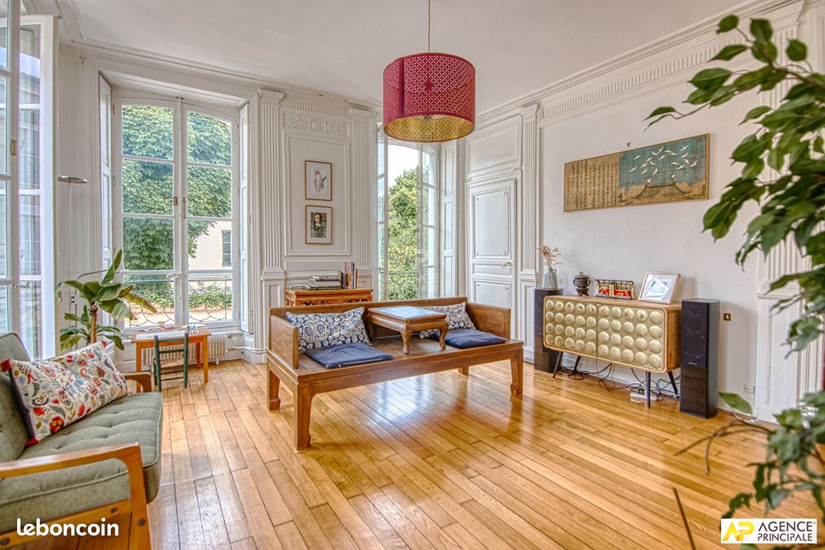 Appartement 5 pièces 113 m² · à Versailles · 113 m² · 990 000 €