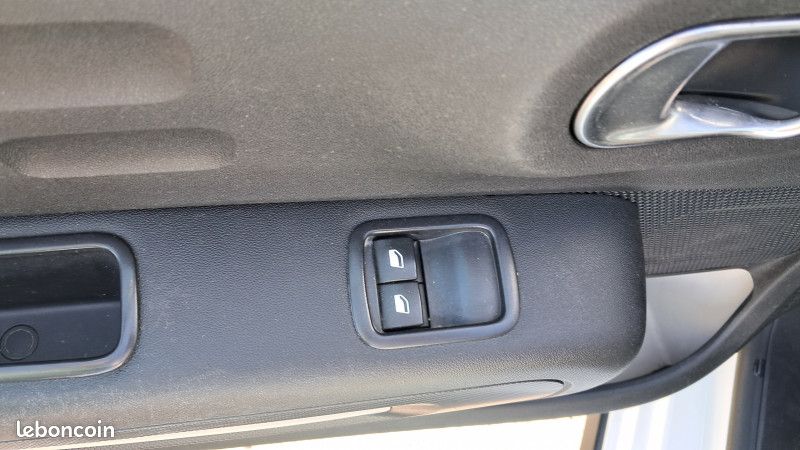 Citroen C3 BLUEHDI 100CH FEEL S&S E6.D-TEMP (image 23)