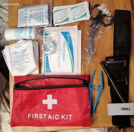 Kit De Survie WONCROW Ultra-Complet - Trousse Secours + Paille Filtrante + Couverture De Survie - Pour Randonnée Et Urgence