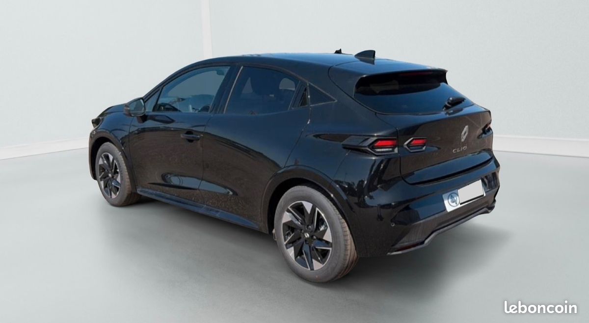 RENAULT - CLIO VI 1.2 tce 115 techno edc / POSSIBILITE DE FINANCEMENT ET LOA (image 4)