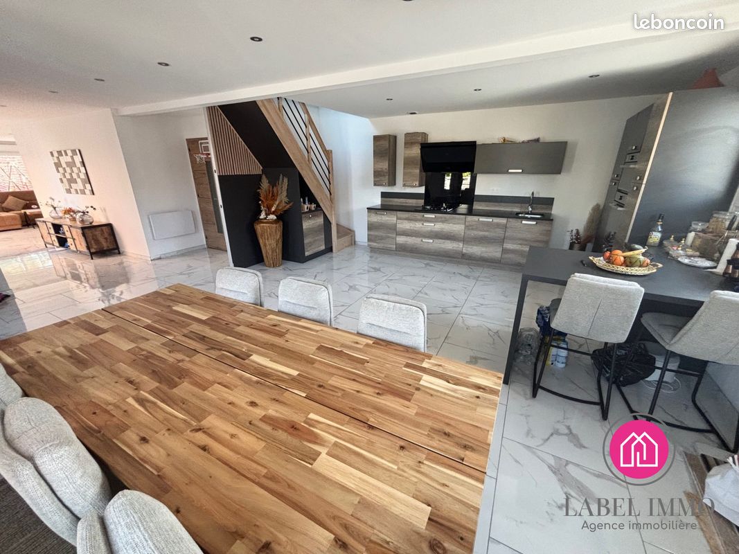 Maison 6 pièces 160 m² · à Hasnon · 160 m² · 309 000 €